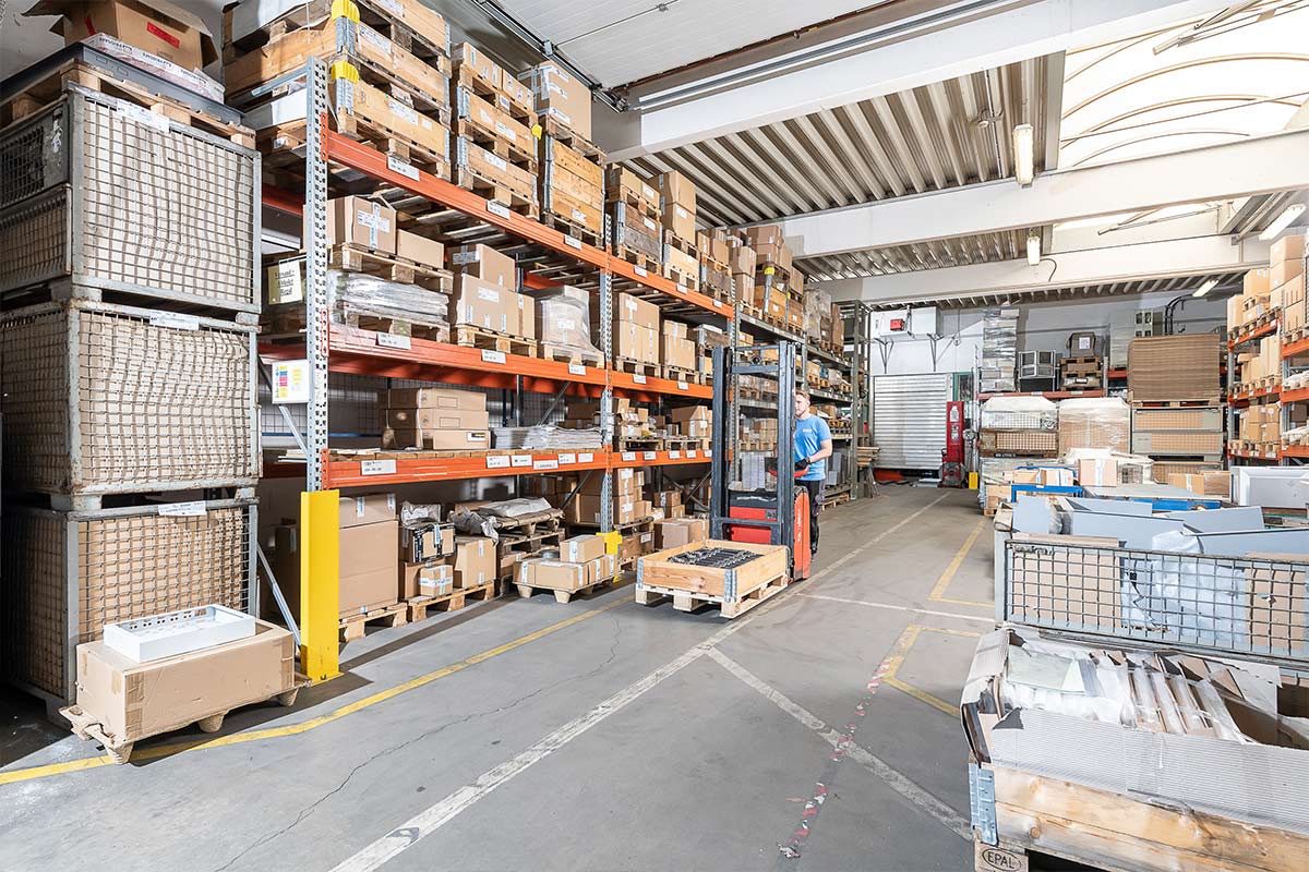 Bild Lagerhalle bei Deinzermetall