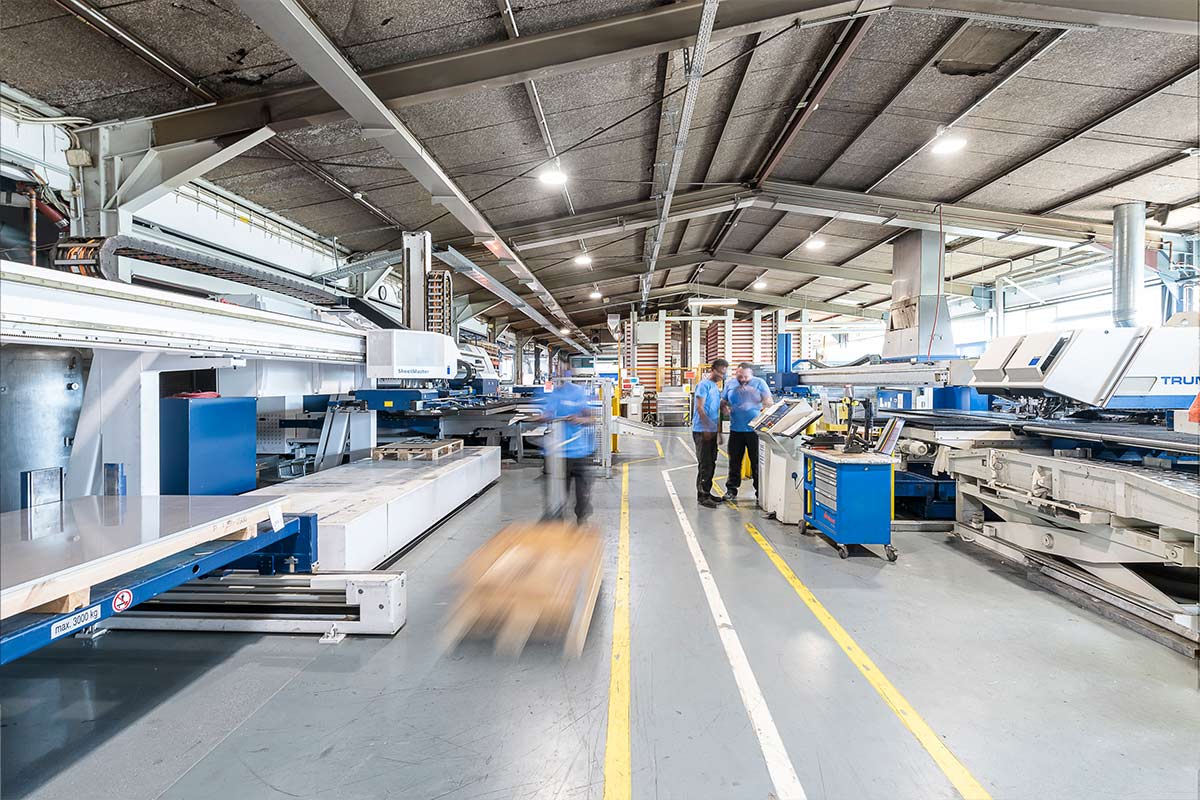Bild zum Text: Stanz-Lasern nach höchsten industriellen Standards